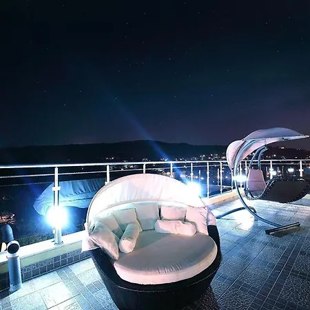 Deluxe Art Maisonettes In Panoramic Roof Complex * Балчик