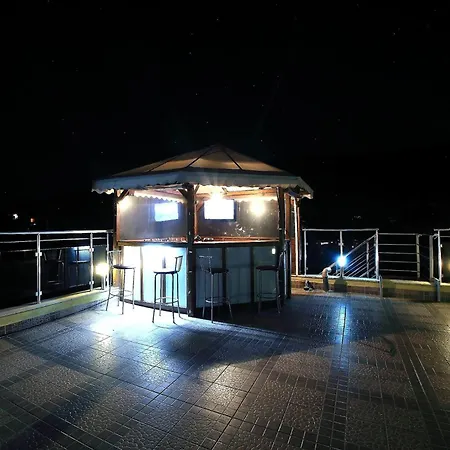 Deluxe Art Maisonettes In Panoramic Roof Complex