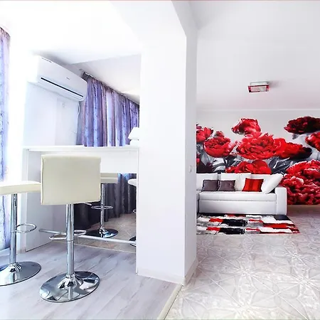 Deluxe Art Maisonettes In Panoramic Roof Complex *