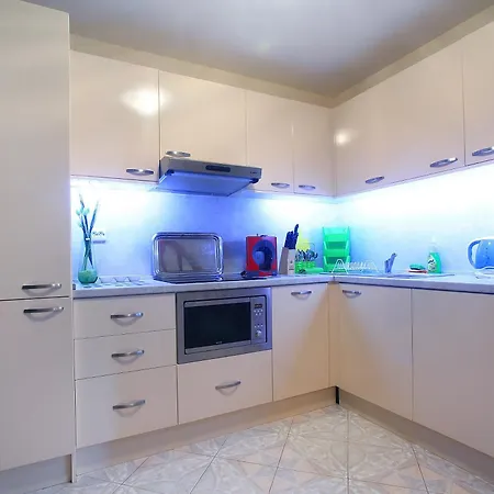 Апартаменты Deluxe Art Maisonettes In Panoramic Roof Complex