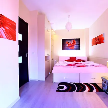 Deluxe Art Maisonettes In Panoramic Roof Complex *